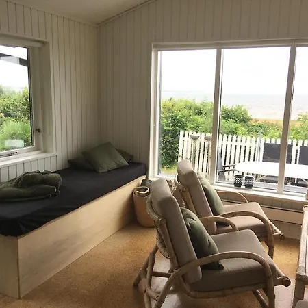 In Spottrup With 2 Bedrooms And Jacuzzi Ferienhaus Lihme